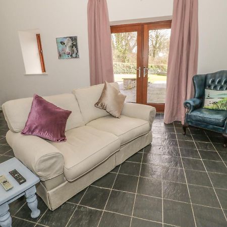 Villa Cwt Blawd Llangoed Exterior foto